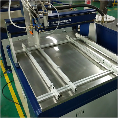 Установка для нанесения клея PGB-700